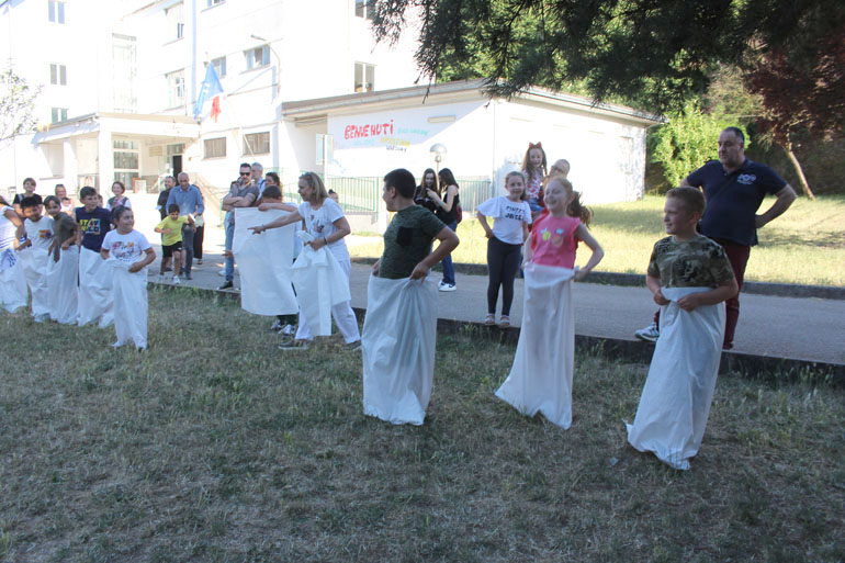 La collegiale va a scuola di divertimento - Festashop