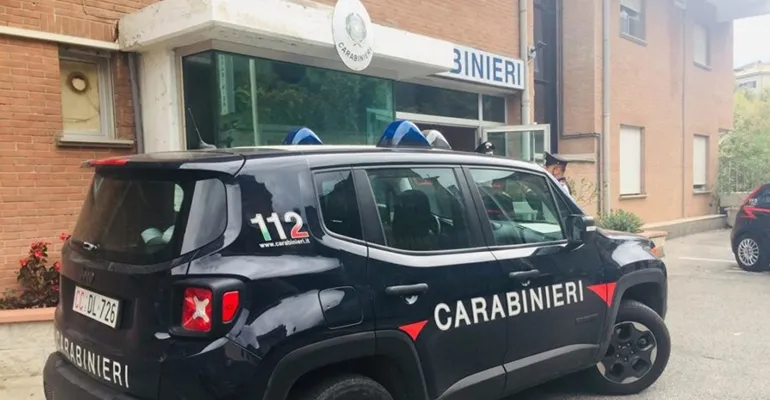 Anagni. Con un forcone minaccia e ferisce la custode giudiziaria della casa pignorata. Una donna di 58 anni arrestata dai Carabinieri